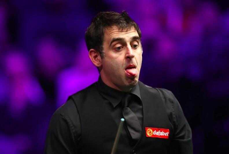 场上表现完 场上表现完