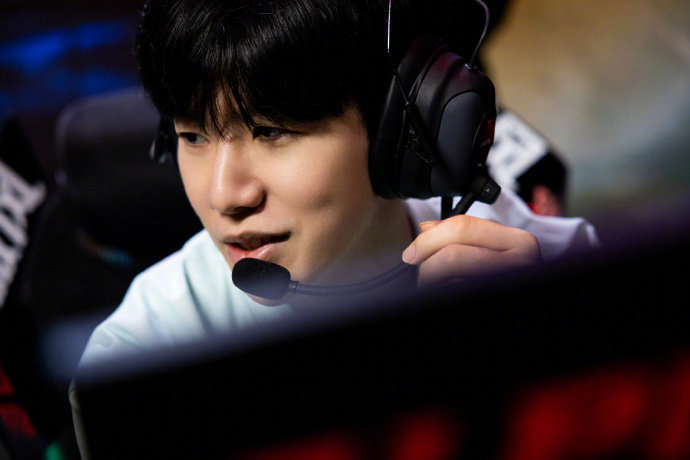 负荷而被迫 负荷而被迫