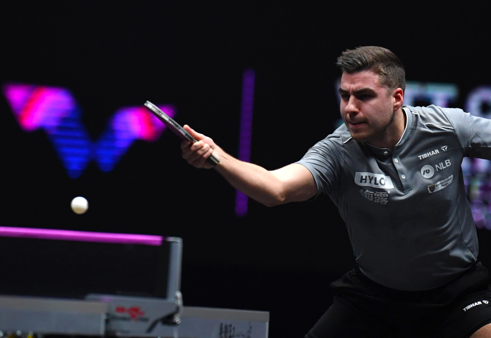 历的年轻球 历的年轻球